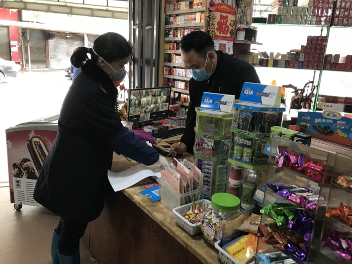 基層女同志巾幗不讓須眉，在疫情防控中英勇奮斗7.jpg