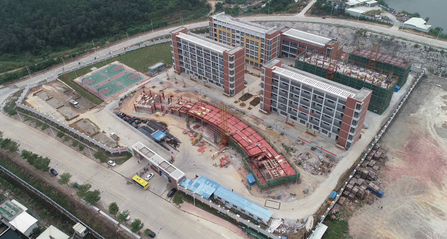 6、2019_1025_162330A開平市（翠山湖）職教中心二期項(xiàng)目乘勢而上、破土動工。.jpg