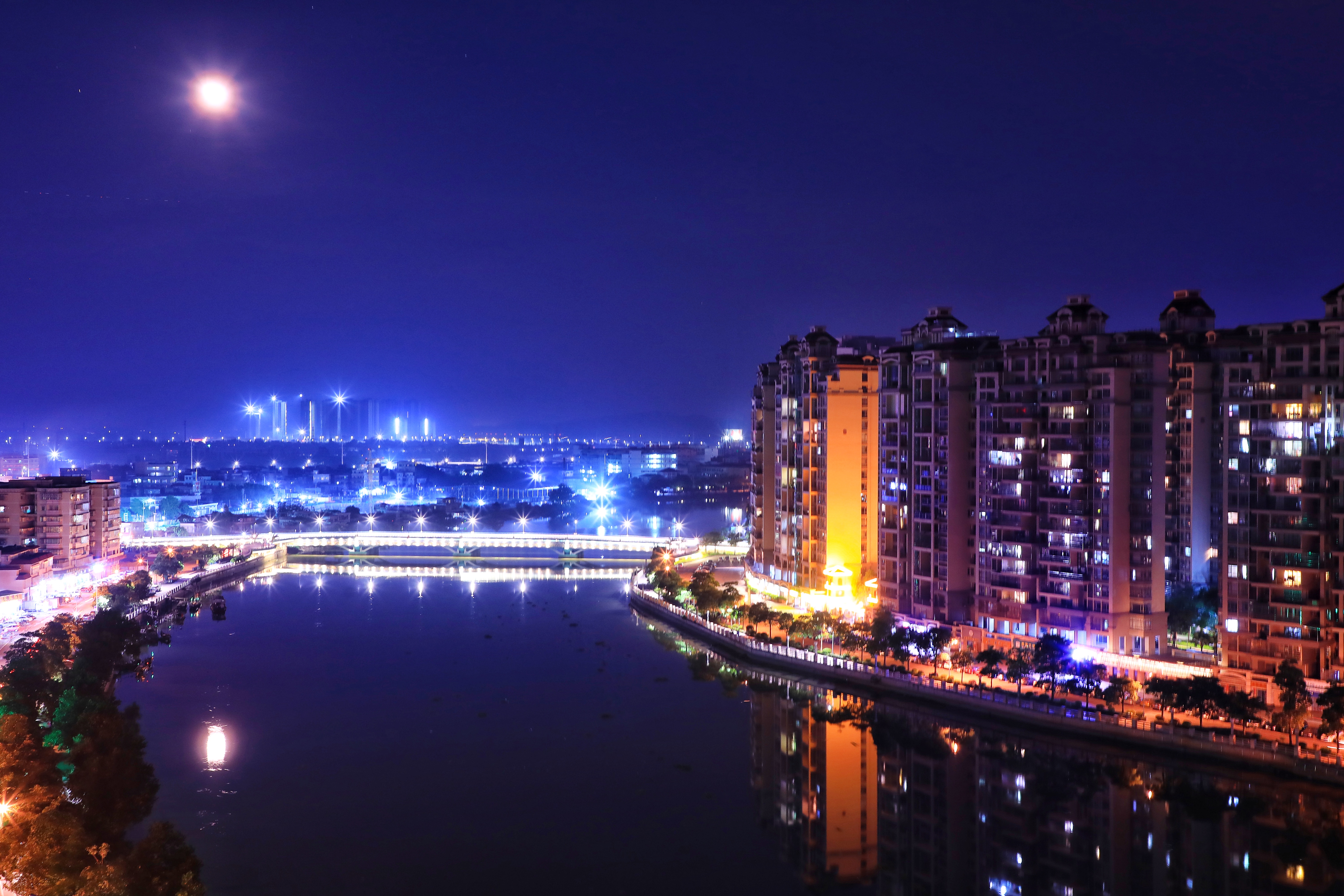 今時(shí)“長(zhǎng)沙涌月”.jpg