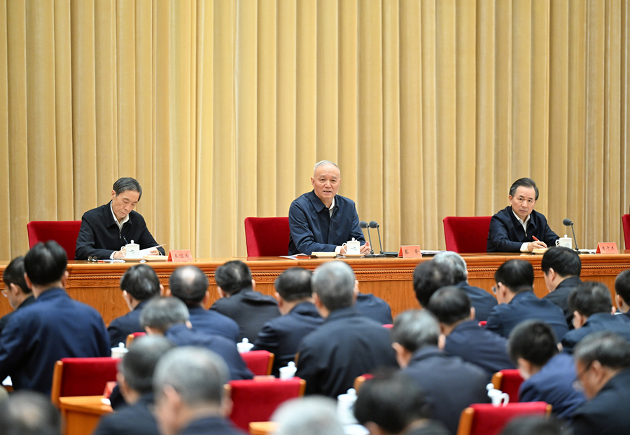 1月17日，全國(guó)組織部長(zhǎng)會(huì)議在北京召開。中共中央政治局常委、中央書記處書記蔡奇出席會(huì)議并講話。
