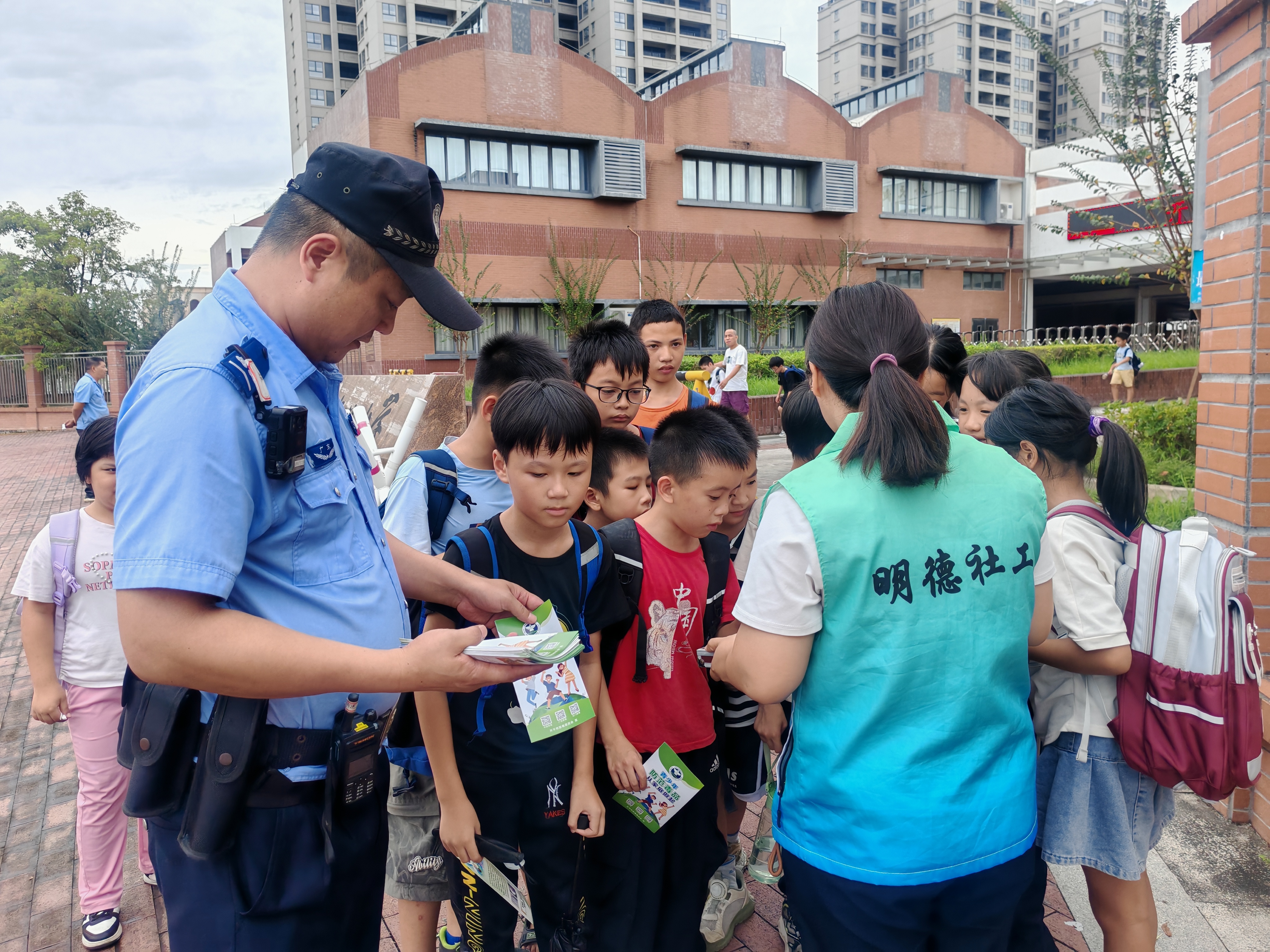 赤坎鎮(zhèn)第三季度禁毒工作常態(tài)化發(fā)力，織密全域“無毒網(wǎng)”