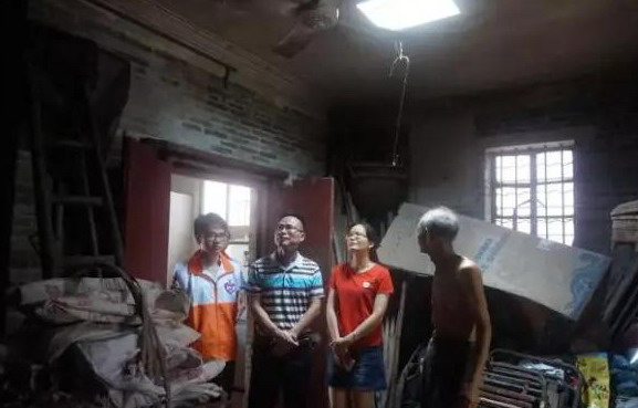 C:UsersadminDesktop長(zhǎng)沙街道走訪慰問困難退伍軍人55.jpg